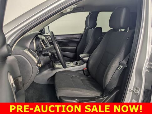 Used 2013 Jeep Grand Cherokee Laredo RWD image 12