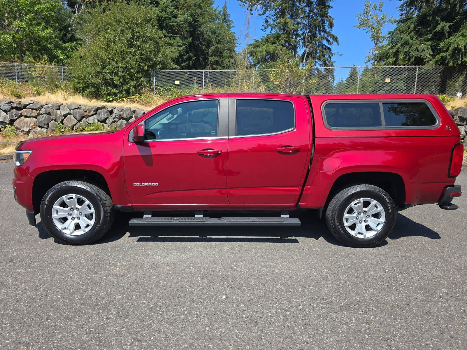 Used 2018 Chevrolet Colorado LT w/ LT Convenience Package RWD image 3