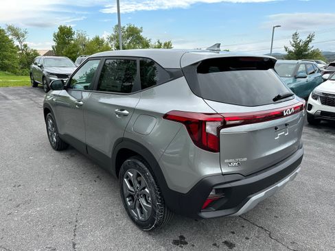 New 2026 Kia Seltos LX AWD/4WD image 7