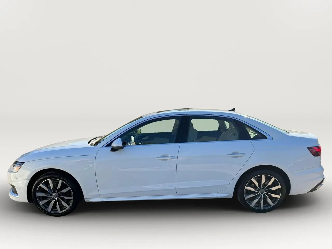 Used 2021 Audi A4 2.0T Premium w/ Convenience Package AWD/4WD image 6