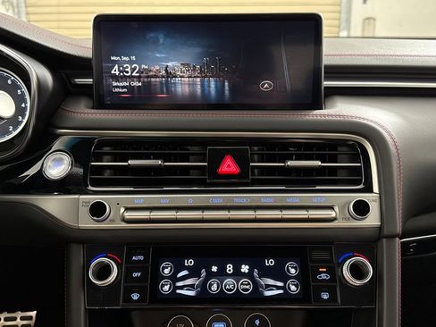 New 2025 Genesis G70 2.5T w/ Sport Prestige Package image 18