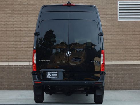 Used 2019 Mercedes-Benz Sprinter 4x4 144 image 9