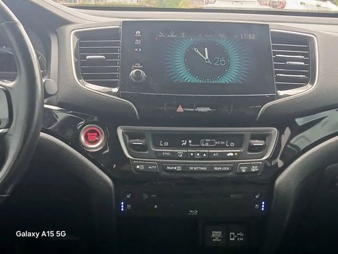 Used 2022 Honda Pilot Black Edition image 18