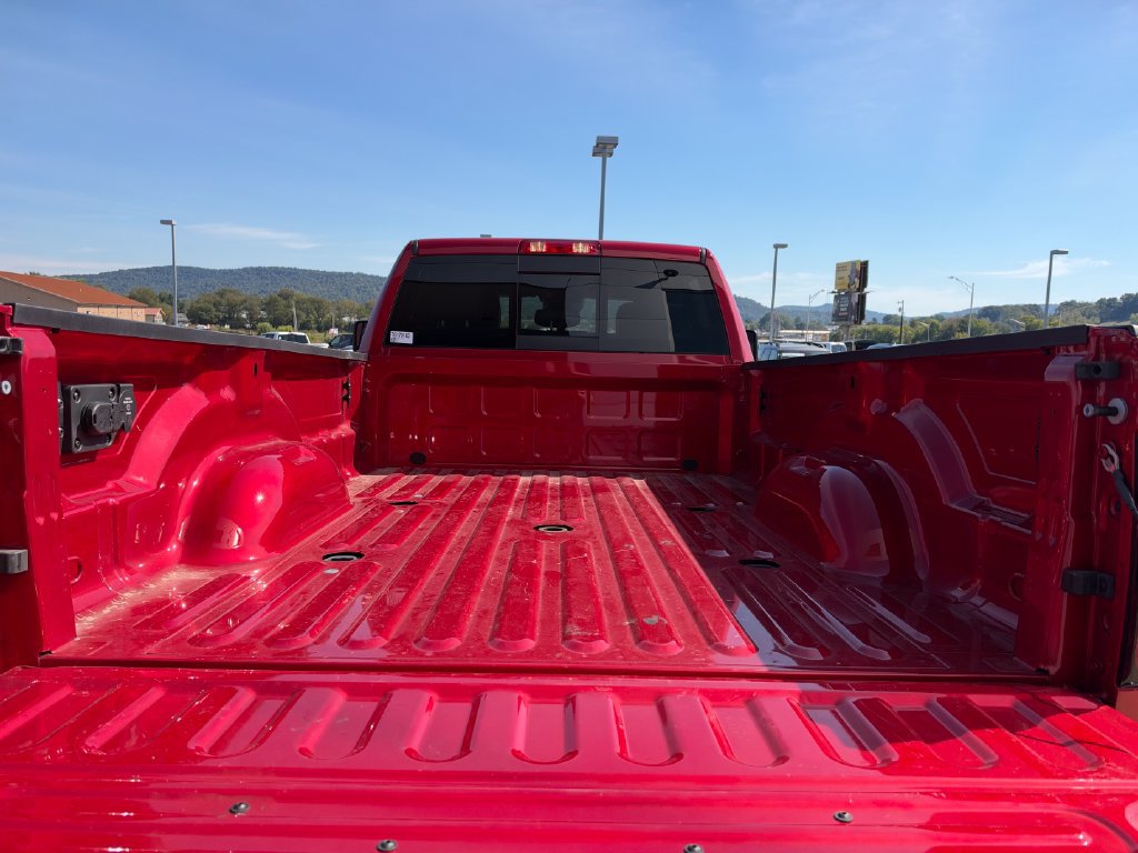 Used 2026 RAM 3500 Tradesman AWD/4WD image 4