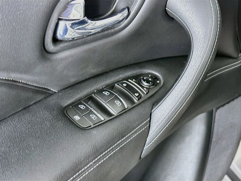 Used 2019 INFINITI QX80 Luxe RWD image 15