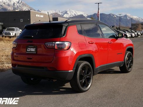Used 2020 Jeep Compass Latitude image 11