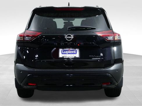Used 2023 Nissan Rogue SV w/ SV Premium B Package image 9