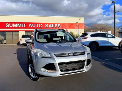 Used 2014 Ford Escape SE w/ Equipment Group 201A image 2