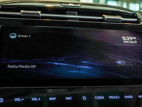 Used 2022 Hyundai Tucson Limited FWD image 25