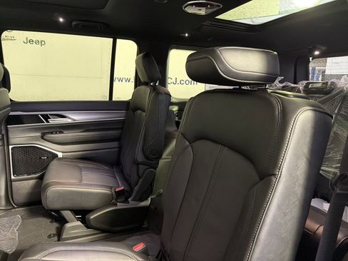 New 2026 Jeep Grand Wagoneer Limited AWD/4WD image 26