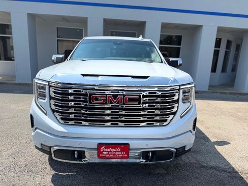 Used 2026 GMC Sierra 1500 Denali AWD/4WD image 8