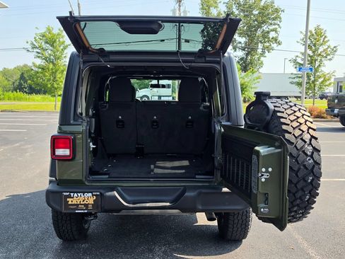 Used 2022 Jeep Wrangler Unlimited Sport AWD/4WD image 34