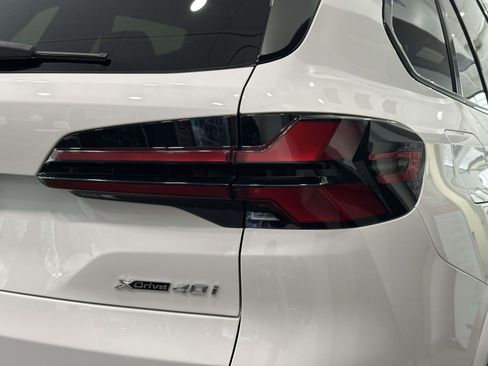Used 2024 BMW X5 xDrive40i w/ M Sport Package AWD/4WD image 9