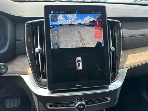 Used 2025 Volvo XC90 B6 Plus AWD/4WD image 27