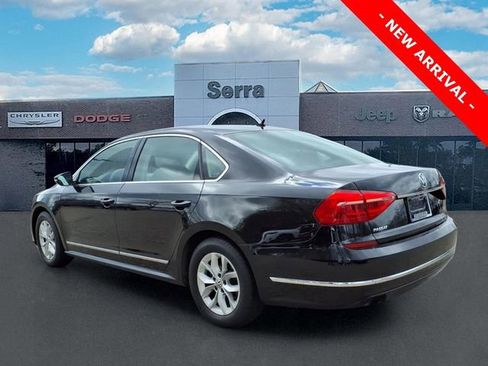 Used 2016 Volkswagen Passat 1.8T S image 4