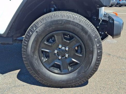 Used 2021 Jeep Gladiator Mojave AWD/4WD image 8