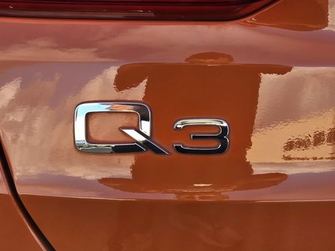 Used 2022 Audi Q3 2.0T Premium Plus image 11