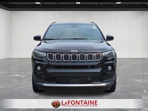 Used 2023 Jeep Compass Limited AWD/4WD image 8