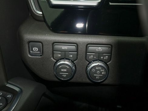 New 2026 GMC Sierra 1500 Elevation image 20