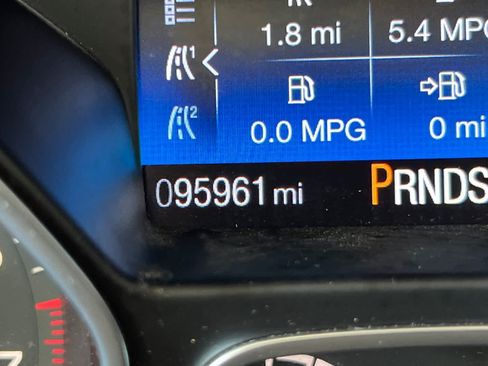 Used 2016 Ford Focus Titanium FWD image 28