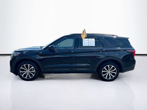 Certified 2025 Ford Explorer ST-Line AWD/4WD image 5