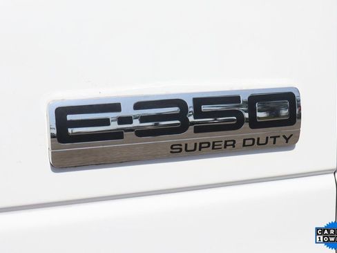 Used 2018 Ford E-350 and Econoline 350 Super Duty image 37