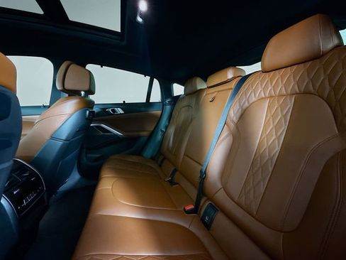 Used 2022 BMW X6 xDrive40i w/ Executive Package image 25