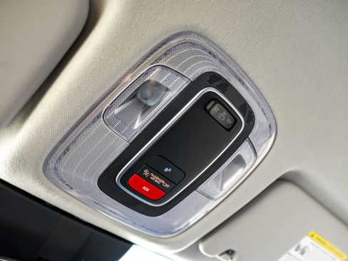 Used 2025 Hyundai Kona SEL image 27