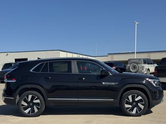 Used 2025 Volkswagen Atlas Cross Sport SEL AWD/4WD video 3