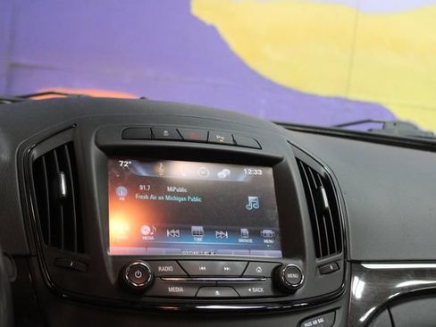 Used 2017 Buick Regal Premium FWD image 19