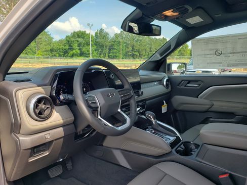 New 2026 Chevrolet Colorado ZR2 w/ Technology Package AWD/4WD image 27