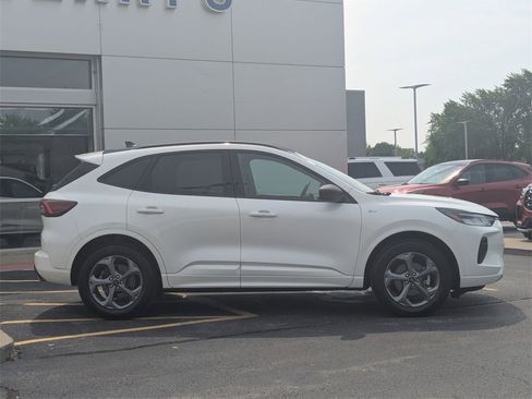 Used 2023 Ford Escape ST-Line w/ Tech Pack #1 image 2