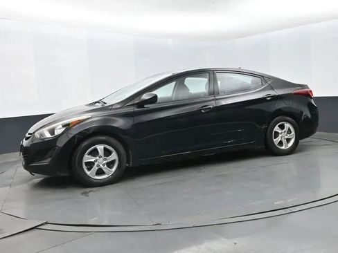 Used 2014 Hyundai Elantra SE FWD image 5