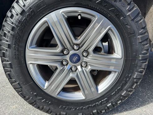 Used 2018 Ford F150 XLT w/ Equipment Group 302A Luxury image 14