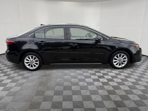 Used 2020 Toyota Corolla XLE FWD image 4