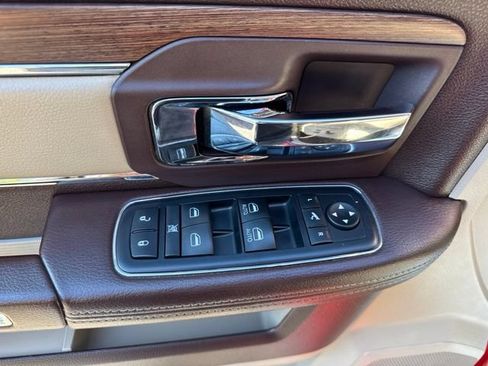 Used 2016 RAM 1500 Laramie w/ Convenience Group AWD/4WD image 17