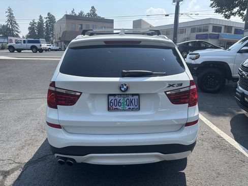 Used 2017 BMW X3 xDrive28i w/ Premium Package AWD/4WD image 4