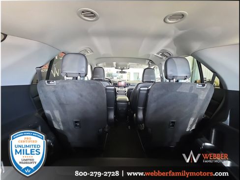 Used 2023 Ford Explorer XLT w/ Equipment Group 202A AWD/4WD image 9