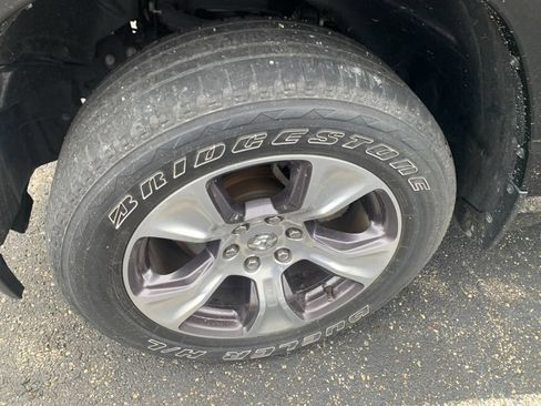 Used 2023 RAM 1500 Laramie AWD/4WD image 5