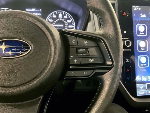 Used 2025 Subaru Forester Premium image 19