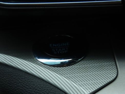 Used 2023 Ford Explorer XLT w/ Equipment Group 202A image 31