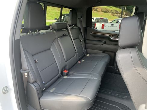 Used 2024 Chevrolet Silverado 1500 RST w/ Redline Edition AWD/4WD image 27