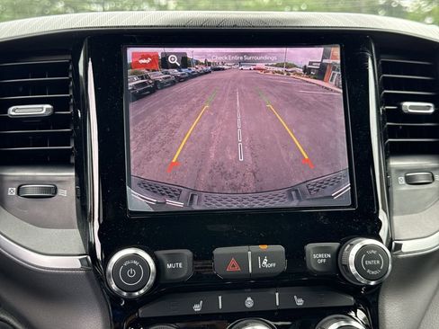 New 2026 RAM 1500 4x4 Crew Cab image 28