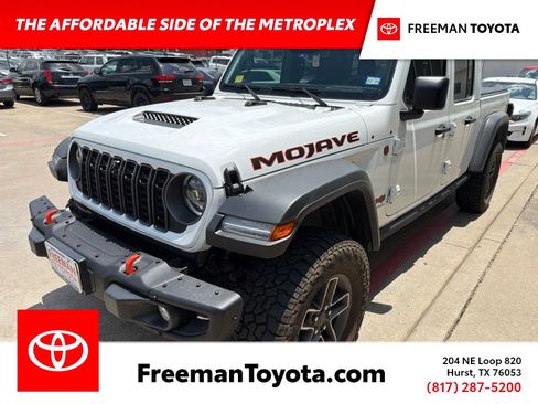 Used 2025 Jeep Gladiator Mojave w/ Steel Bumper Group AWD/4WD image 1