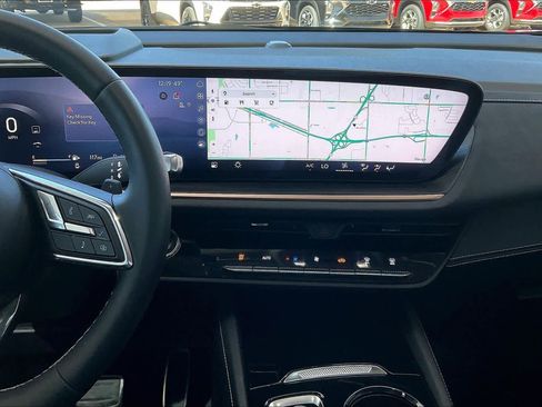 Certified 2025 Buick Envision Sport Touring image 7