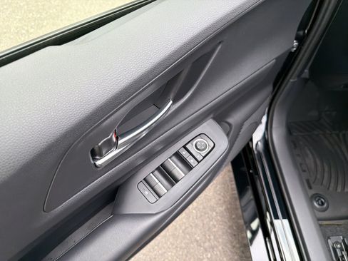 New 2026 Toyota Prius Plug-In Hybrid FWD image 12