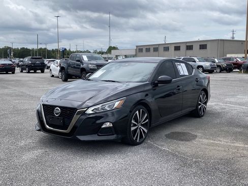 Used 2022 Nissan Altima 2.5 SR FWD image 4