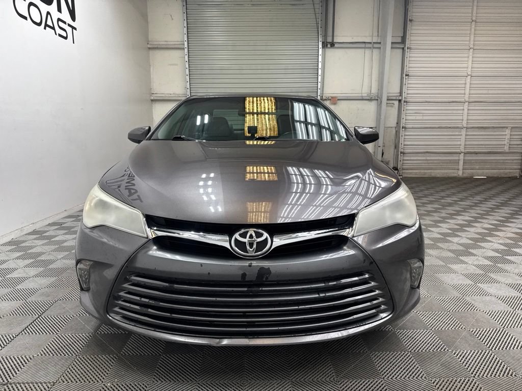 Used 2015 Toyota Camry XLE w/ Moonroof Package FWD image 9