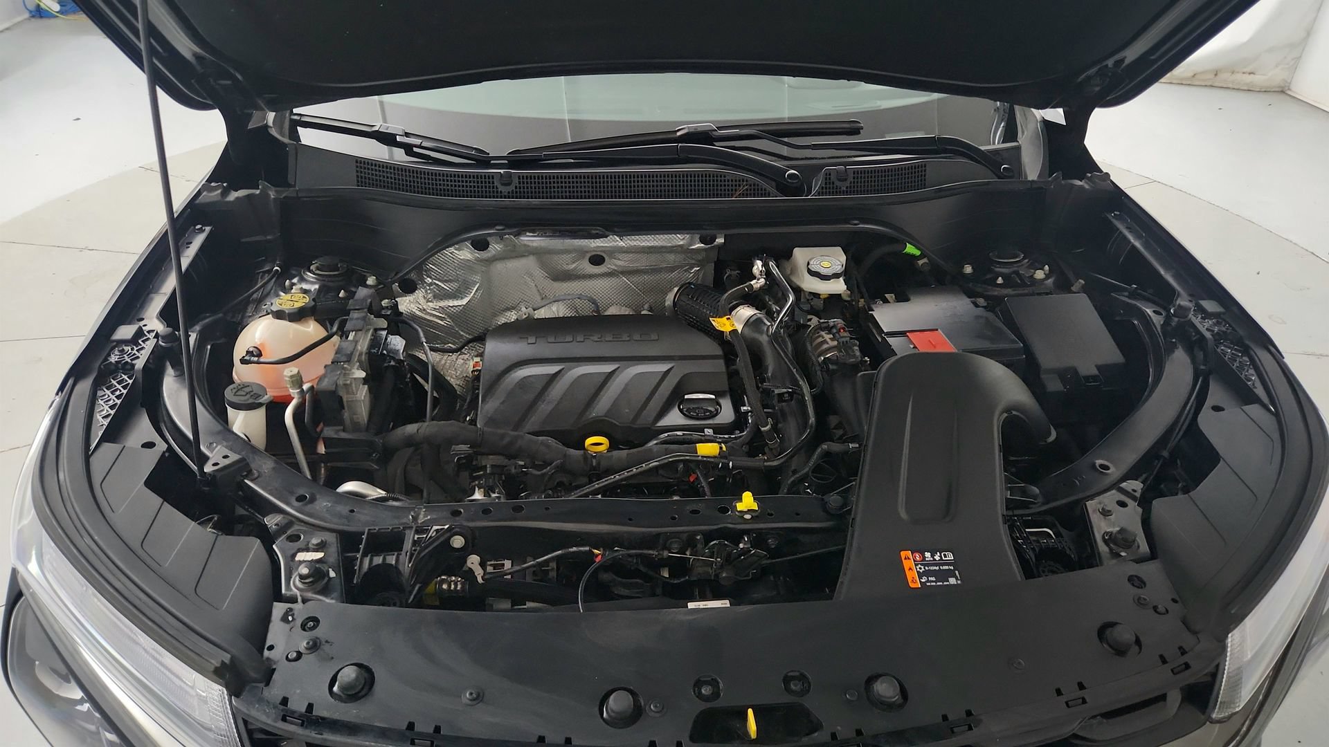 Certified 2024 Chevrolet Trax RS FWD image 30