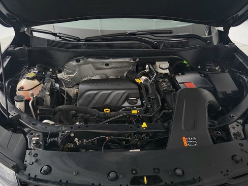 Used 2024 Chevrolet Trax RS FWD image 30